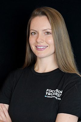 Helen, Manager